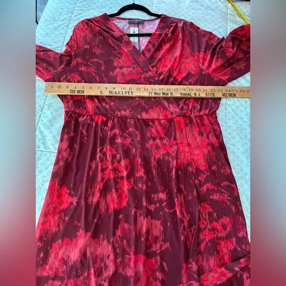 NWT Lane Bryant Faux-Wrap Jersey Dress Abstract Red Size 22/24 - Picture 7 of 9